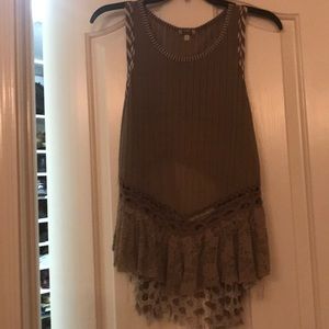 Adorable Gimmicks olive green tank, so feminine